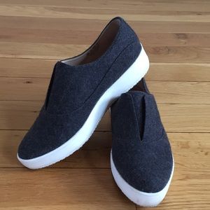 Dr Scholl’s 6.5 slip on heather gray sneakers